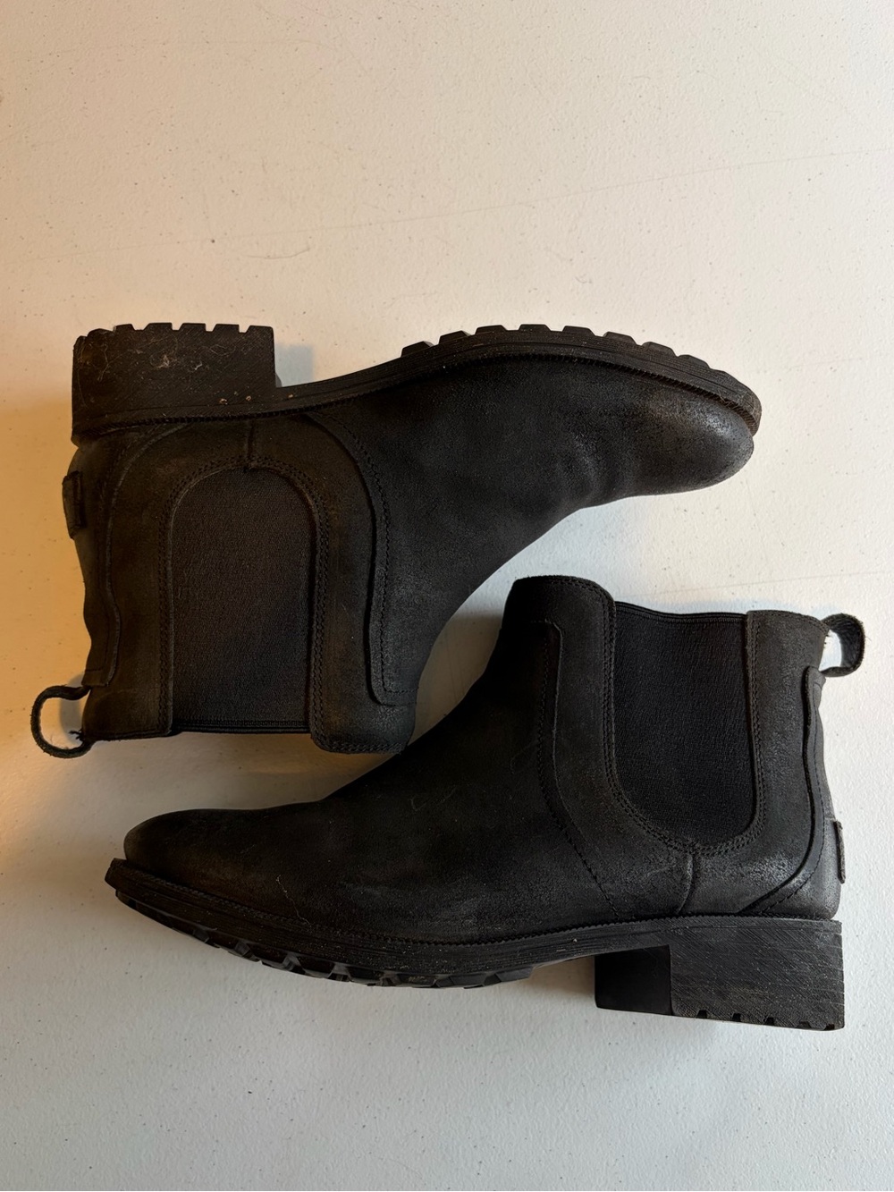 UGG Black Leather Waterproof Chelsea Boots Fall Winter Booties Women’s size 8 - Picture 3 of 8